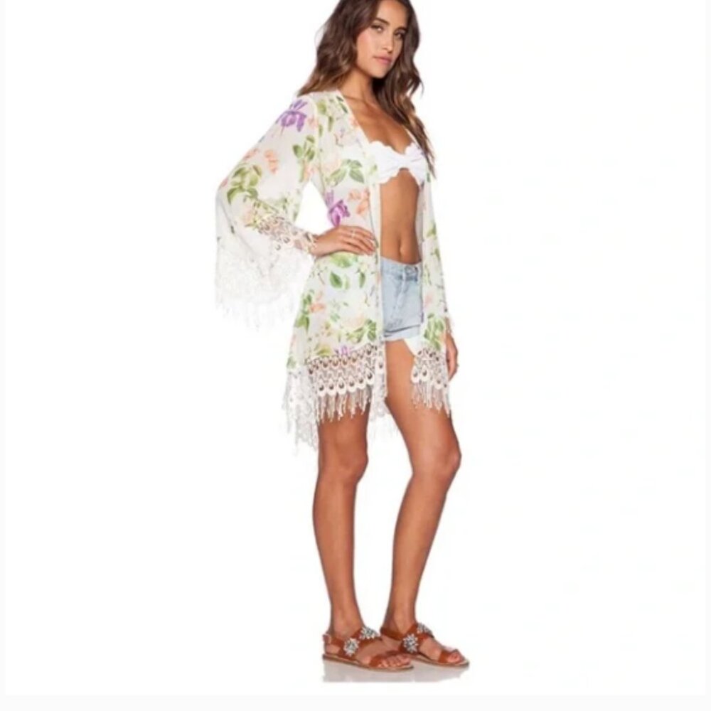 Show Me Your Mumu Women’s Floral Press Meztler With Lace Fringe Kimono Size L